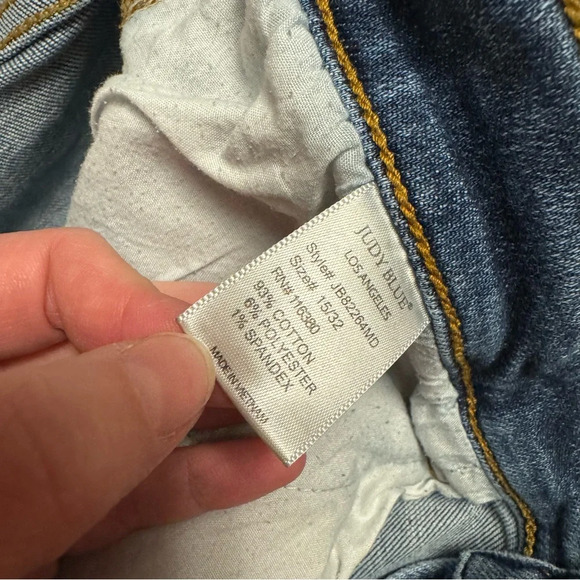 Judy Blue Midrise Distressed Bootcut Jeans - Size 15 - Picture 10 of 14